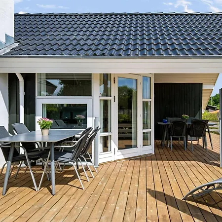 Helene - 1-1km From The Sea By Interhome Feriehus